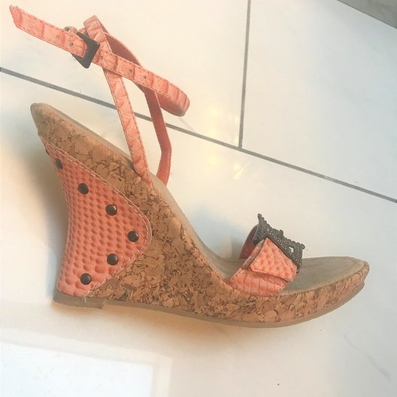 Leather ankle strap wedge sandals - Picture 8 of 9